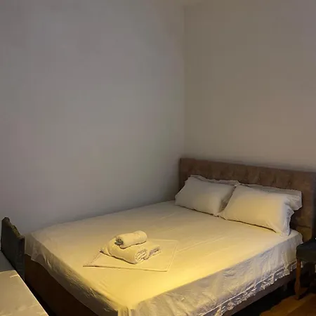 Guesthouse An Durres Exterior photo